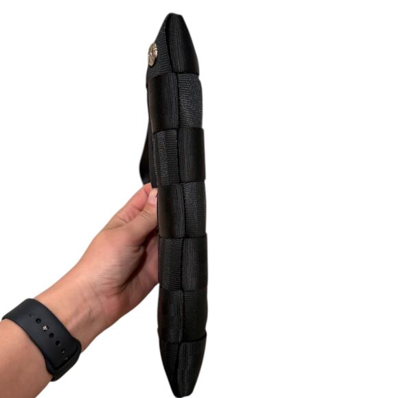 Harvey's Seatbelt Bag Limited Edition Mercedes Benz Wristlet - Picture 2 of 8